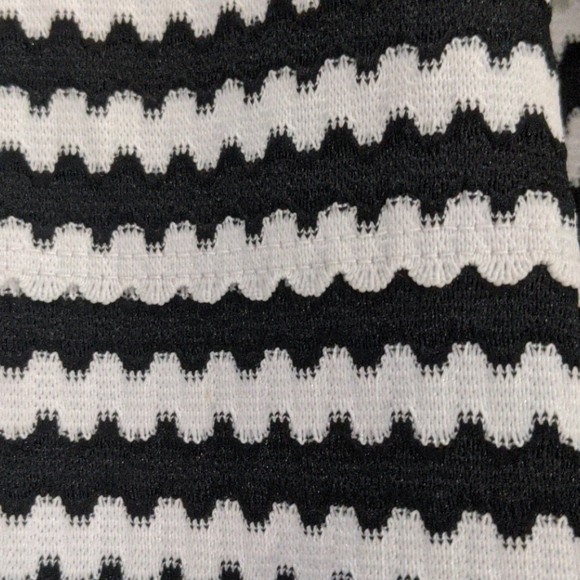 Mini skirt - Picture 3 of 3